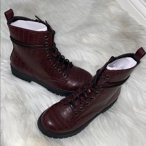 ✨NEVER WORN✨ Crocodile Combat Boots